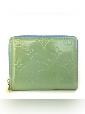 48- Louis Vuitton Vernis Mint Green with Light Blue Accent Wallet EUC